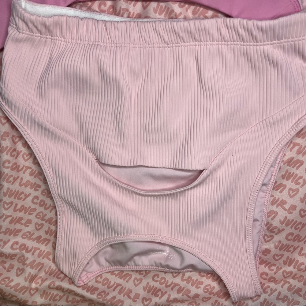 Cute Pacsun outfit /set for the water or playing tennis